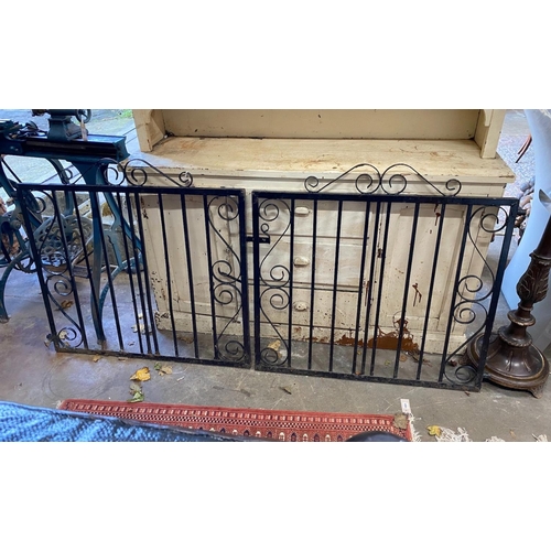 1106 - A pair of painted wrought iron garden gates, each gate width 101cm, height 99cm together with a Vict... 