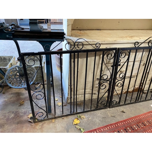 1106 - A pair of painted wrought iron garden gates, each gate width 101cm, height 99cm together with a Vict... 