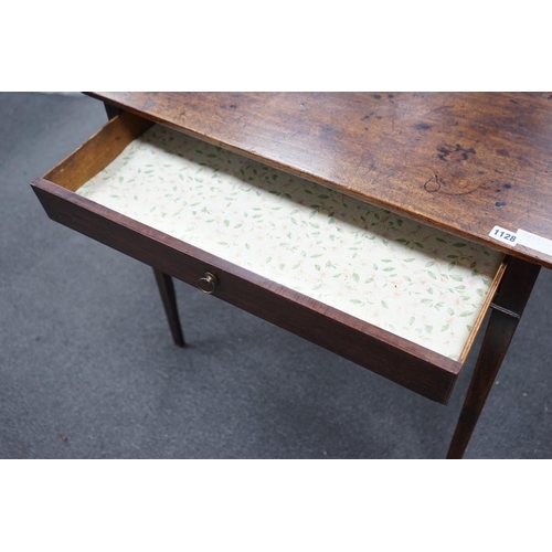 1128 - A George III provincial mahogany side table, 76cm width, depth 45cm, height 71cm