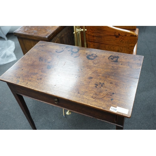 1128 - A George III provincial mahogany side table, 76cm width, depth 45cm, height 71cm