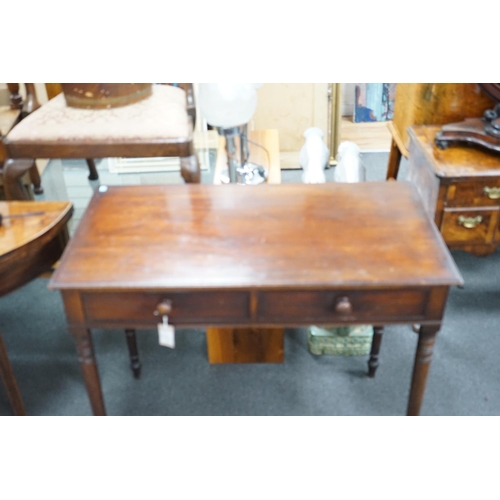 1148 - A Regency mahogany two drawer side table with moulded edge on turned legs, width 95cm, depth 51cm, h... 