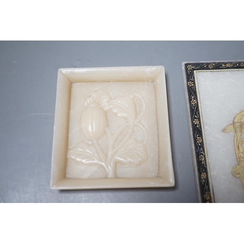 1493 - An Indian painted alabaster plaque and a pair of alabaster dishes, plaque 15cms high