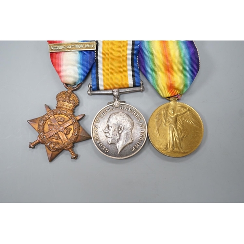 1498 - A WWI Mons star (with bar) trio to 3885 PTE. T. BRADY IR. GDS.