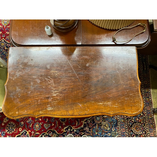 27 - An 18th century style Dutch mahogany three drawer commode, width 85cm, depth 45cm, height 76cm... 