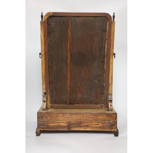 289 - A George III mahogany box framed toilet mirror, 49cm tall