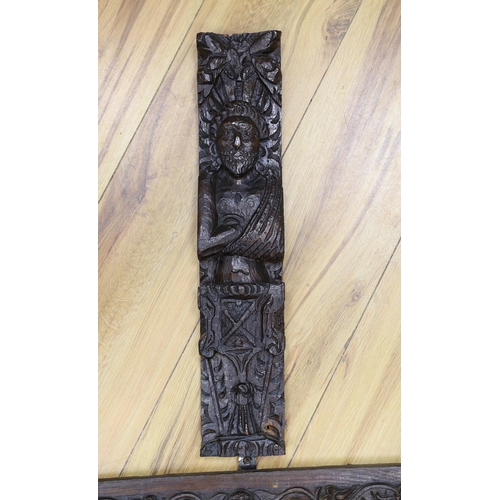 300 - A 17th carved oak figural corbel, a pair of carved oak corbels and a carved oak frieze 14x19cm... 