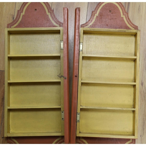 384 - A pair of painted wood display cabinets 76x25cm