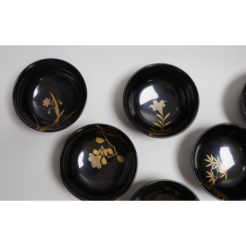 413 - A boxed set of six Japanese lacquer bowls, 1933