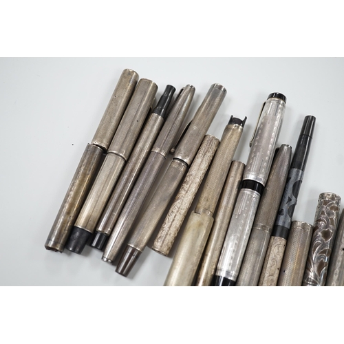 447 - Silver fountain pens and parts