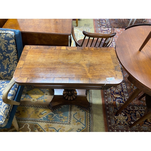 1025 - A William IV rosewood folding card table, width 92cm, depth 45cm, height 74cm