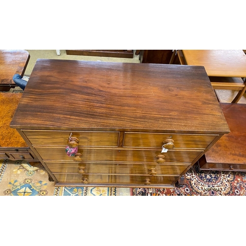 1035 - A Victorian mahogany chest of drawers, width 109cm, depth 50cm, height 112cm