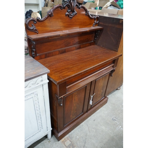 1083 - A small Victorian mahogany chiffonier, width 100cm, depth 46cm, height 140cm