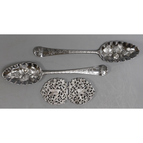 1827 - A pair of George III silver Hanovarian pattern 'berry' spoons, Jacob Marsh?, London, 1768, 20.5cm, t... 