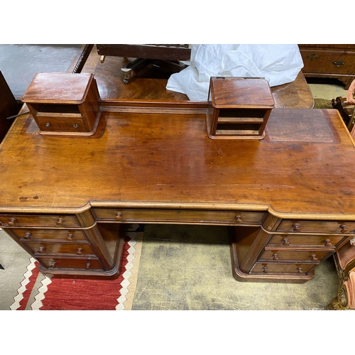 53 - A Victorian mahogany kneehole dressing table, width 152cm, depth 60cm, height 78cm