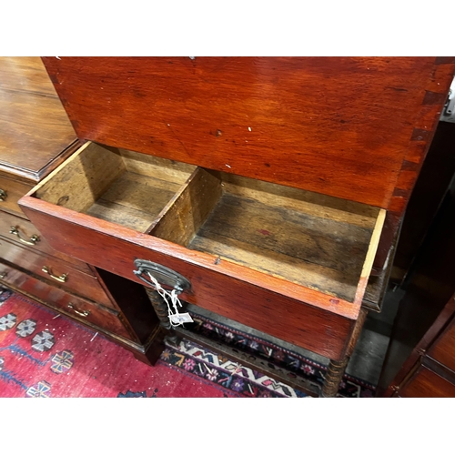 1042 - A Victorian pine carpenter's chest with painted grain, width 69cm, depth 41cm, height 45cm