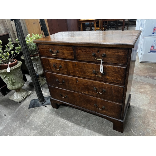 1098 - A George III oak chest of drawers, width 101cm, depth 49cm, height 98cm