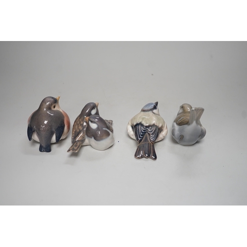 1252 - Four Copenhagen models of birds. Tallest 8cm