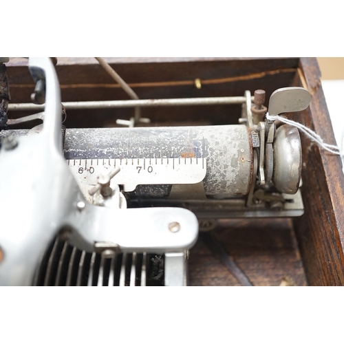 1295 - A Blickensderfer typewriter in fitted wooden case