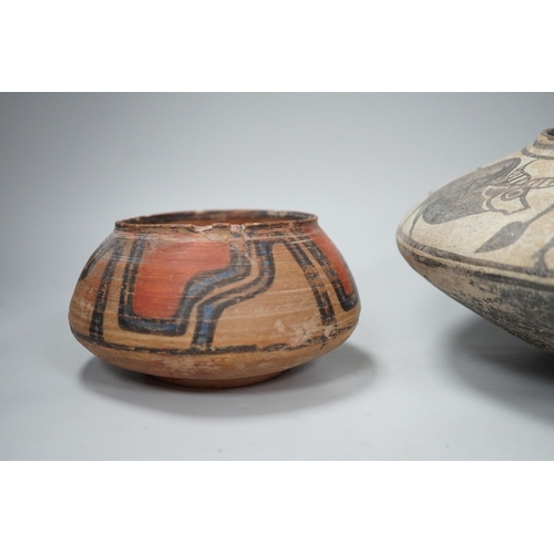 1332 - Two Pre-Columbian pigment painted bowls. Tallest 11cm