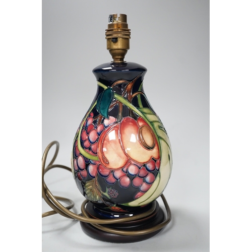 1333 - A Moorcroft lamp. 28cm overall