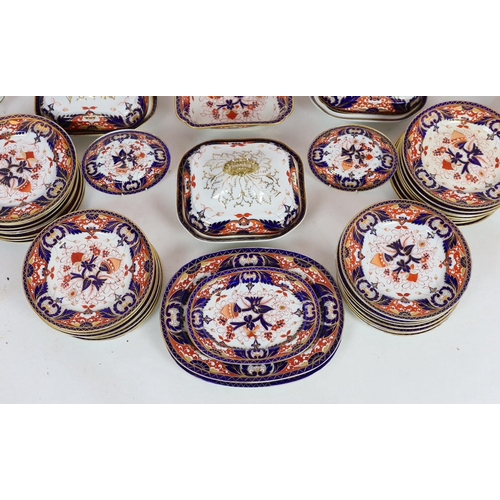 103 - An extensive Chamberlains Worcester Imari pattern dinner service, c.1815-20, comprising 32 dinner pl... 