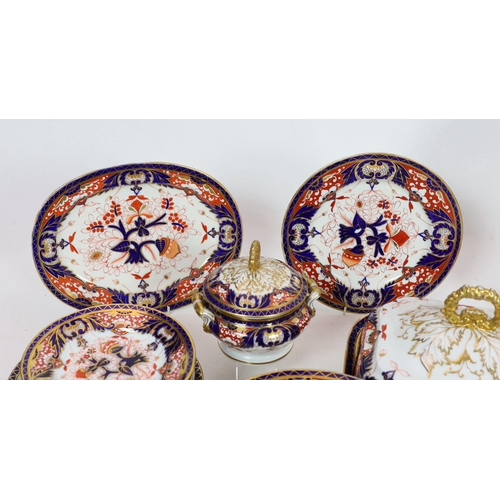 103 - An extensive Chamberlains Worcester Imari pattern dinner service, c.1815-20, comprising 32 dinner pl... 