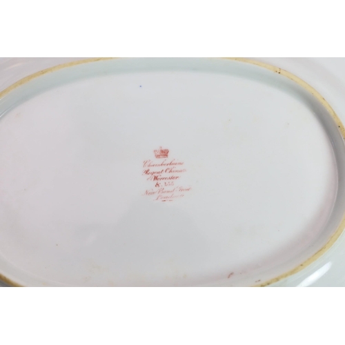 103 - An extensive Chamberlains Worcester Imari pattern dinner service, c.1815-20, comprising 32 dinner pl... 