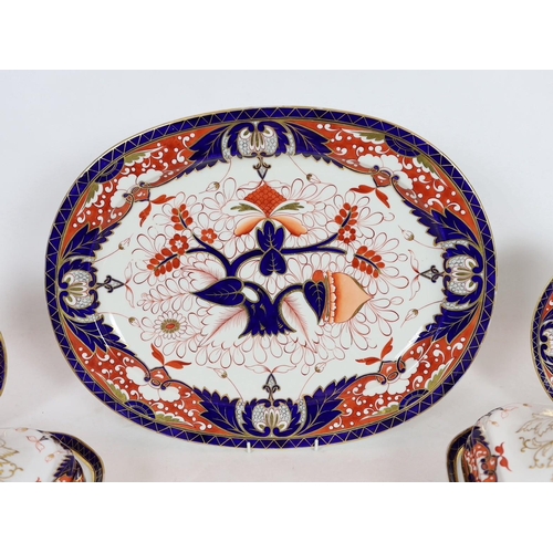 103 - An extensive Chamberlains Worcester Imari pattern dinner service, c.1815-20, comprising 32 dinner pl... 