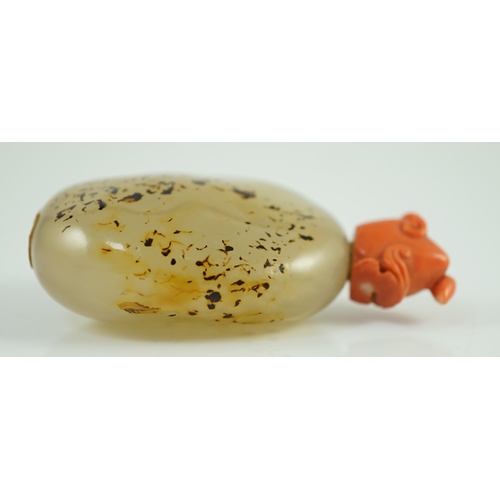 195 - A Chinese shadow agate pebble snuff bottle, 18th/19th century, reasonably well hollowed, with peach ... 