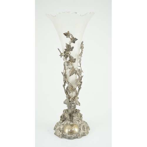 439 - A late Victorian silver centrepiece, with frosted glass trumpet shaped insert, by Cornelius Joshua V... 