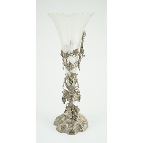 439 - A late Victorian silver centrepiece, with frosted glass trumpet shaped insert, by Cornelius Joshua V... 