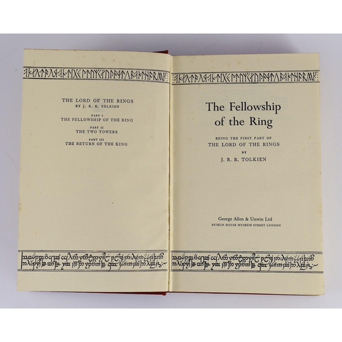 5 - ° ° Tolkein, John Ronald Reuel - The Lord of the Rings trilogy; comprises: The Fellowship of the Rin... 