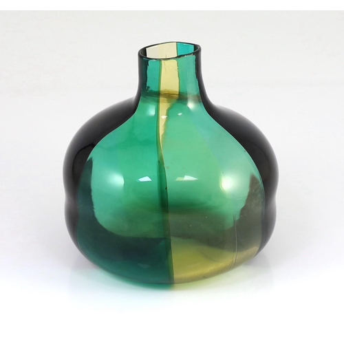 70 - A Venini Murano Spicchi glass vase, designed by Fulvio Bianconi, c.1955, model 4890, in green, dar... 