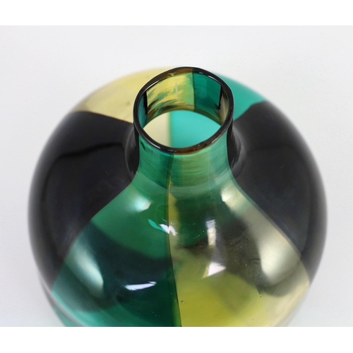 70 - A Venini Murano Spicchi glass vase, designed by Fulvio Bianconi, c.1955, model 4890, in green, dar... 