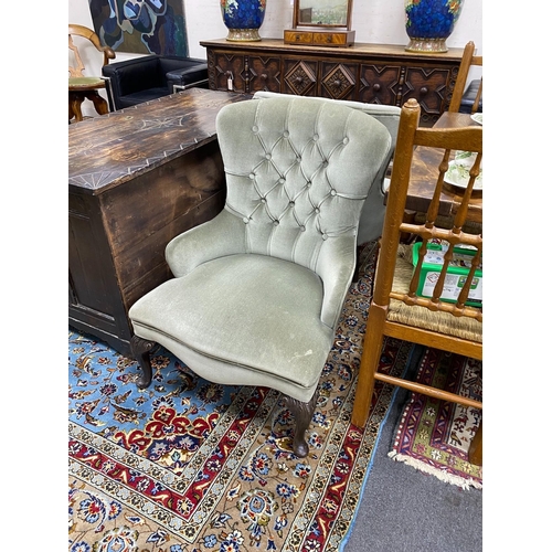 1208 - A pair of Victorian style upholstered spoon back chairs, width 63cm, depth 58cm, height 84cm