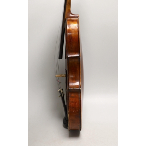 1394 - A French single back violin, interior label reads Médio Fino, back measures 35.5cm excl button. Wi... 