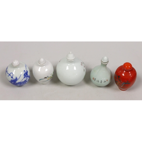 1462 - Five Chinese porcelain snuff bottles