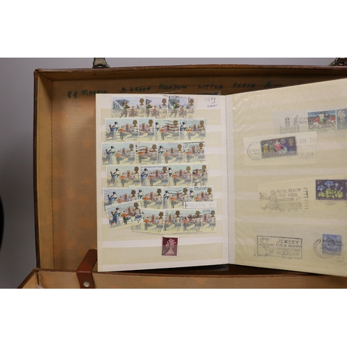 1470 - A suitcase of stamps