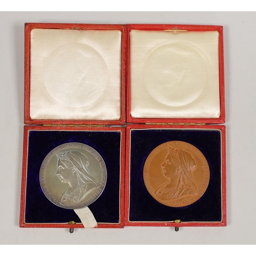 1508 - Two Queen Victoria Diamond Jubilee medals, silver and bronze, cased