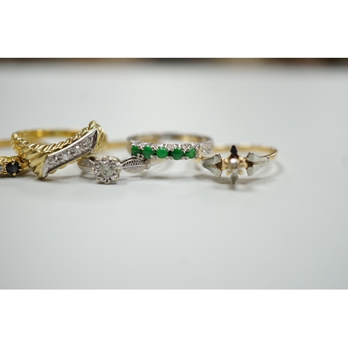 1878 - Six assorted mainly modern 18ct and gem set rings, including single stone diamond and George V sapph... 