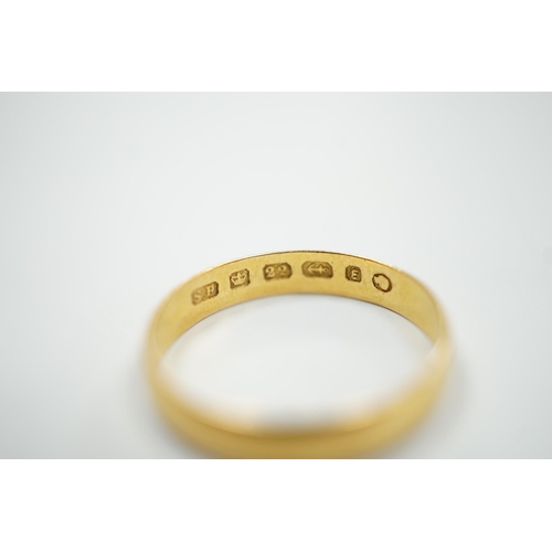 1910 - A Victorian 22ct gold wedding band, Birmingham, 1861, size P, 2.3 grams.