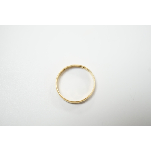 1910 - A Victorian 22ct gold wedding band, Birmingham, 1861, size P, 2.3 grams.