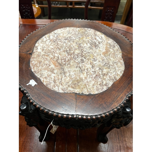 115 - A Chinese circular marble top hongmu vase stand, diameter 36cm, height 39cm