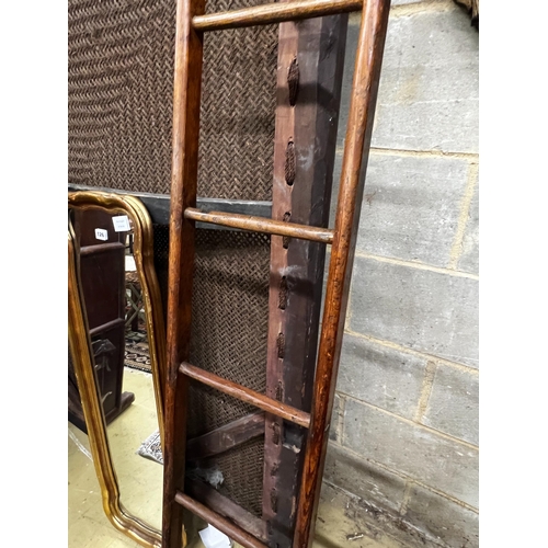 127 - A 19th century provincial pine library ladder, height 184cm