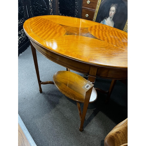 164 - An Edwardian satinwood banded oval satinwood two tier centre table, width 98cm, depth 60cm, height 7... 