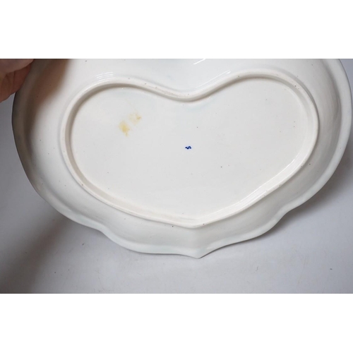 253 - An 18th century Caughley kidney shaped dish with blue and gilt decoration, 28cms wide