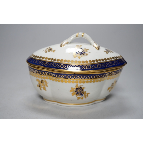 341 - An 18th century Caughley tureen cover and stand with blue and gilt decoration, stand mis-fired to bo... 