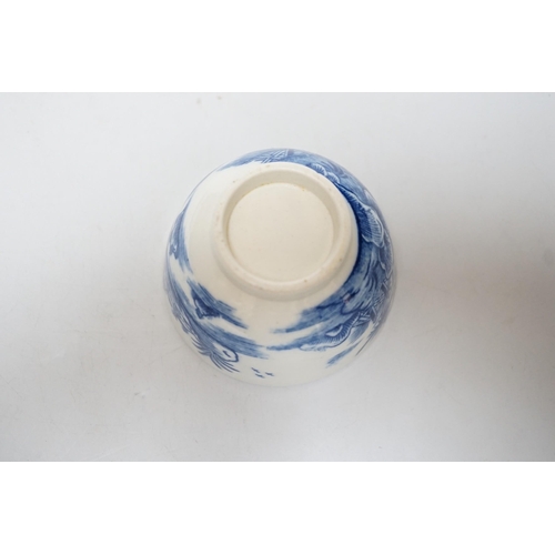 349 - An 18th century Caughley teabowl and saucer printed with the uncommon Fence and House pattern. 6cm t... 