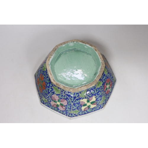 356 - A 19th century Chinese octagonal enamelled porcelain bowl, 20cms wide