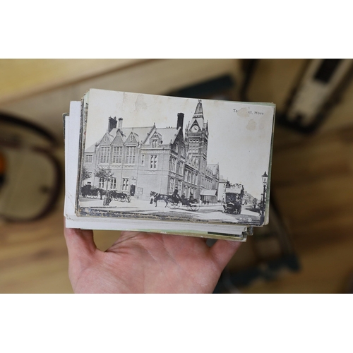 426 - A quantity of early 20th century postcards